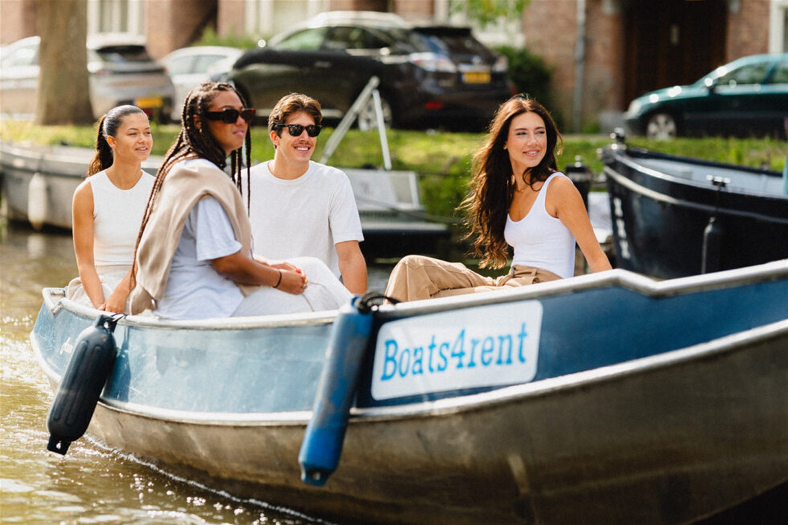 Bootje huren Amsterdam - 2 uur varen met Boaty